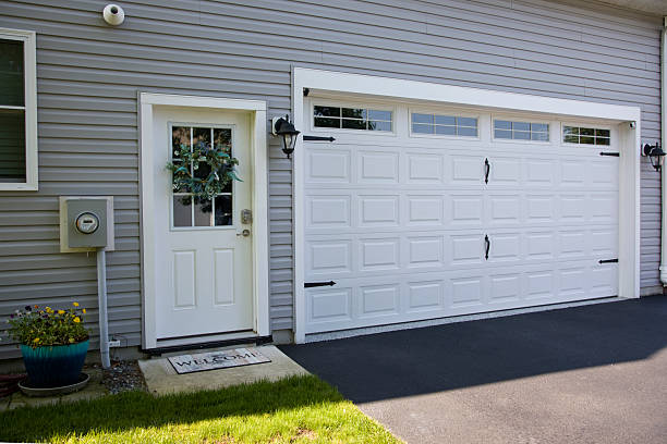 24/7 Emergency Garage Door Roller Replacement experts in Johnson County County, AR